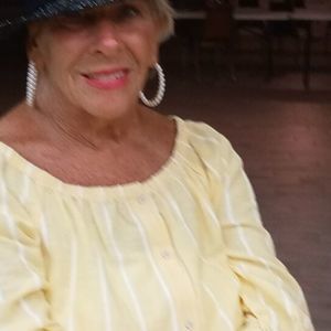 Meet your Posher, Virginia